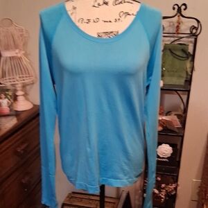 Lululemon Women's Blue Long Sleeve Top Size 12